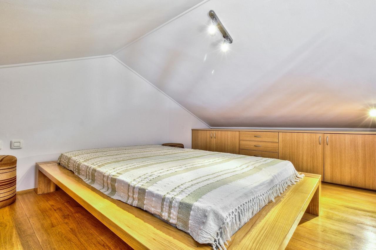 Lana House With Apartment Petrovija Exterior photo
